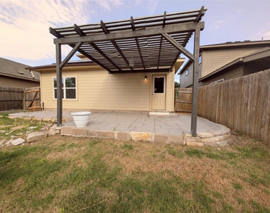 3508 Wickham Ln - Photo Thumbnail 36