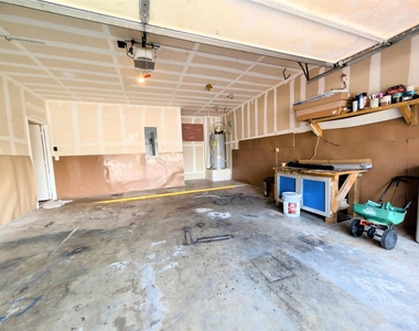 3508 Wickham Ln - Photo Thumbnail 12