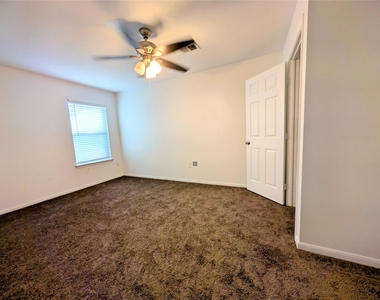 3508 Wickham Ln - Photo Thumbnail 30