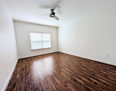 3508 Wickham Ln - Photo Thumbnail 14