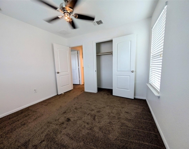 3508 Wickham Ln - Photo Thumbnail 24