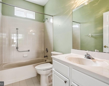 55 Warwick Way - Photo Thumbnail 12