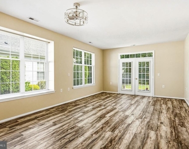 55 Warwick Way - Photo Thumbnail 6
