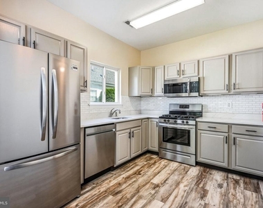 55 Warwick Way - Photo Thumbnail 4