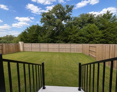 162 Cibolo Creek Loop - Photo Thumbnail 14