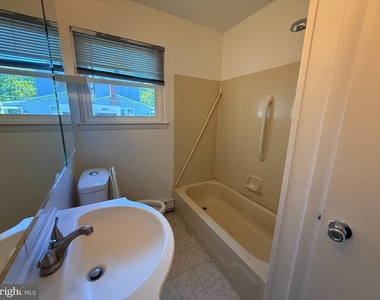 30 Jefferson St - Photo Thumbnail 13