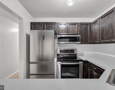 4403 Aberdeen Drive - Photo Thumbnail 14