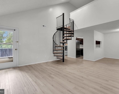 4403 Aberdeen Drive - Photo Thumbnail 6