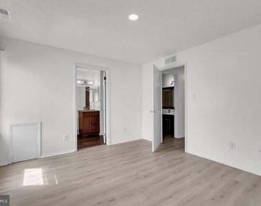 4403 Aberdeen Drive - Photo Thumbnail 24