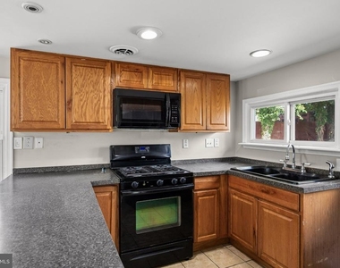 119 Jane Street - Photo Thumbnail 13