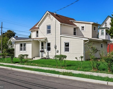 119 Jane Street - Photo Thumbnail 1