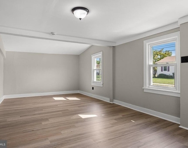 119 Jane Street - Photo Thumbnail 4