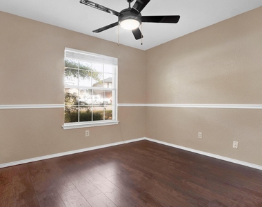 1415 Quicksilver Cir - Photo Thumbnail 14