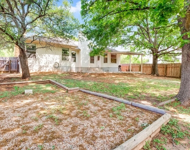 1415 Quicksilver Cir - Photo Thumbnail 20