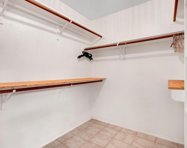 1415 Quicksilver Cir - Photo Thumbnail 10