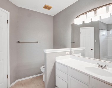 1415 Quicksilver Cir - Photo Thumbnail 8