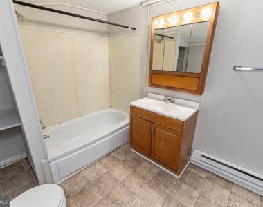 208 E East Street - Photo Thumbnail 21