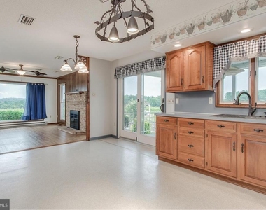 15529 Dellinger Road - Photo Thumbnail 24
