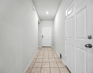603 Taggart Trl - Photo Thumbnail 4