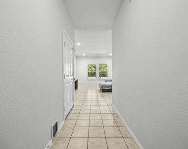 603 Taggart Trl - Photo Thumbnail 3