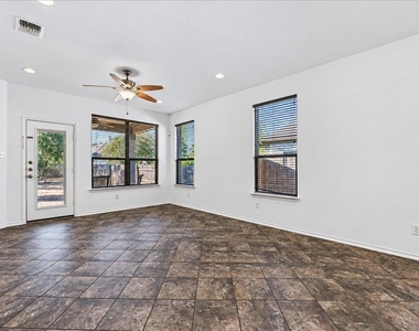 1020 Clove Hitch Rd - Photo Thumbnail 4