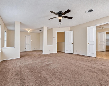 2616 Oakwood Glen Dr - Photo Thumbnail 20