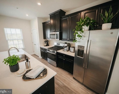 14707 Earl Mitchell Avenue - Photo Thumbnail 11