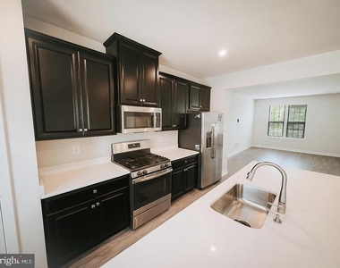 14707 Earl Mitchell Avenue - Photo Thumbnail 10