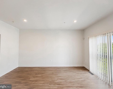 14707 Earl Mitchell Avenue - Photo Thumbnail 12
