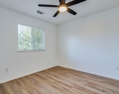 1106 Hughmont Dr - Photo Thumbnail 19