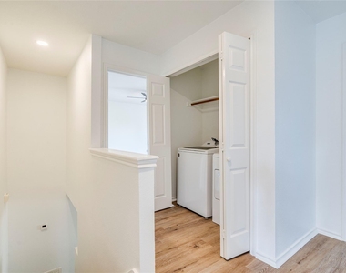 1106 Hughmont Dr - Photo Thumbnail 22