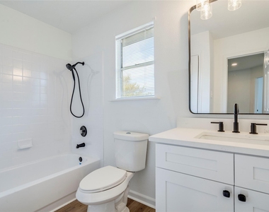 1106 Hughmont Dr - Photo Thumbnail 21