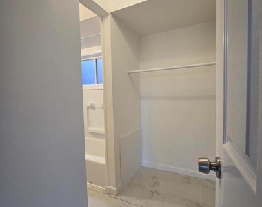 7405 18th Avenue - Photo Thumbnail 13