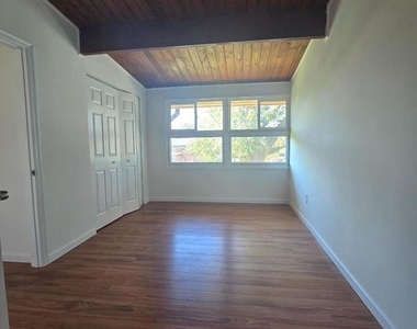 7405 18th Avenue - Photo Thumbnail 11
