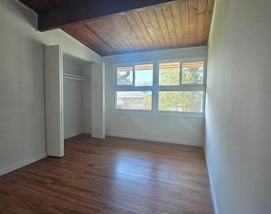 7405 18th Avenue - Photo Thumbnail 12