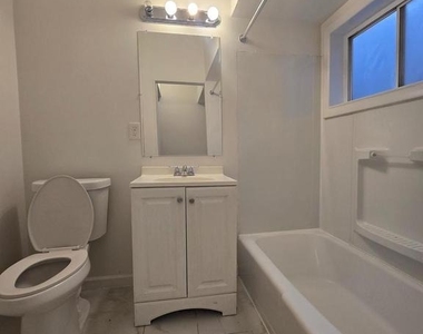 7405 18th Avenue - Photo Thumbnail 15