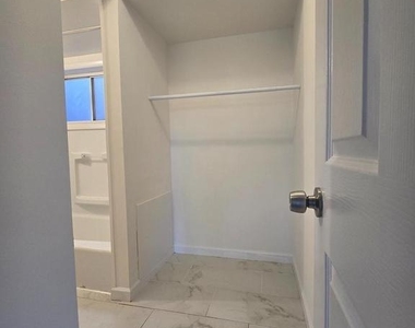 7405 18th Avenue - Photo Thumbnail 16