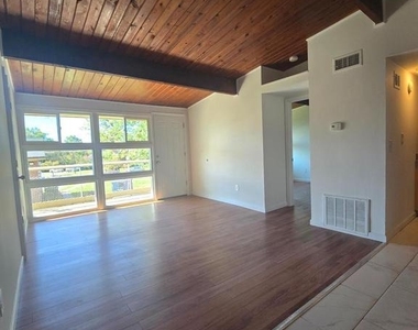 7405 18th Avenue - Photo Thumbnail 5
