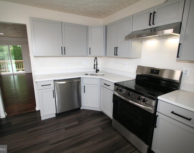 124 Azalea Court - Photo Thumbnail 6