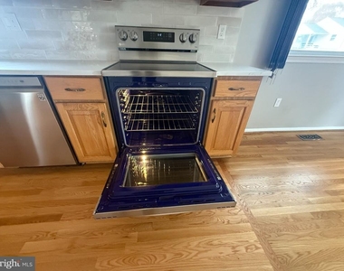314 Ridgely Street - Photo Thumbnail 8