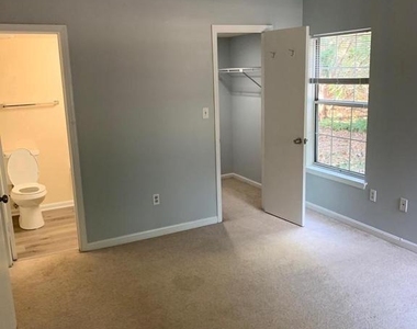 15603 Easthaven Court - Photo Thumbnail 4