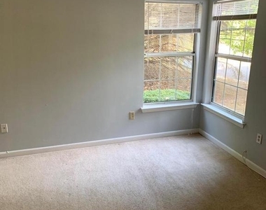 15603 Easthaven Court - Photo Thumbnail 5