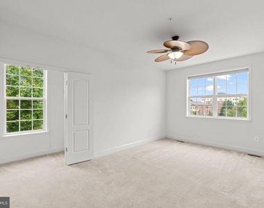 5215 Barons Delight Drive - Photo Thumbnail 11
