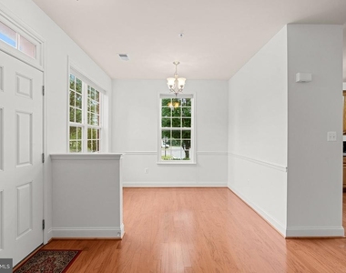 5215 Barons Delight Drive - Photo Thumbnail 4