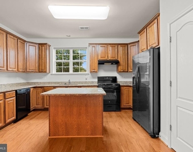 5215 Barons Delight Drive - Photo Thumbnail 3