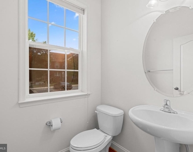 5215 Barons Delight Drive - Photo Thumbnail 9
