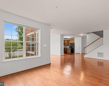 5215 Barons Delight Drive - Photo Thumbnail 7