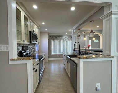 6300 Hardwood Drive - Photo Thumbnail 11