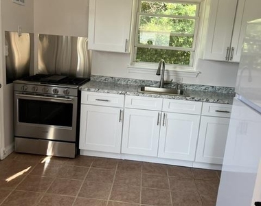 3508 26th Avenue - Photo Thumbnail 4