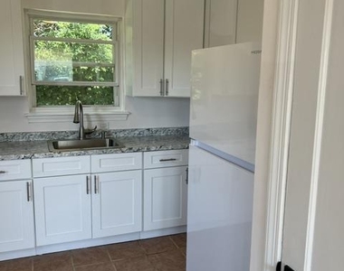 3508 26th Avenue - Photo Thumbnail 6